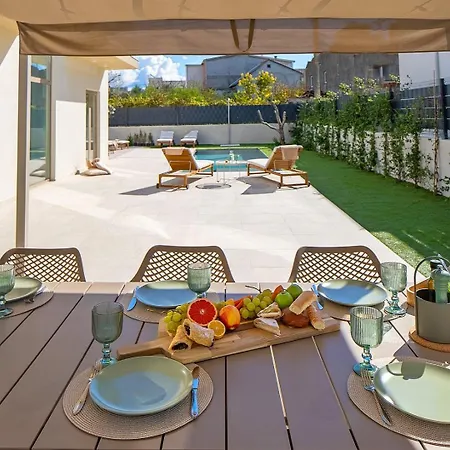 New Private Pool Veluri