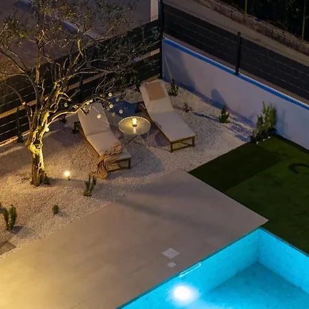 New Private Pool Veluri