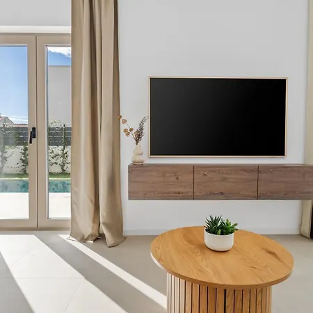 Vila New Private Pool Veluri Kastela
