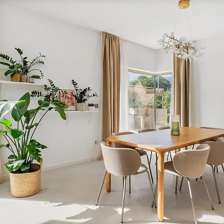Villa Veluri With 4 Bedrooms And Heated Pool Kastela