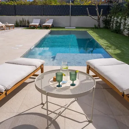 Veluri With 4 Bedrooms And Heated Pool Villa Kastela
