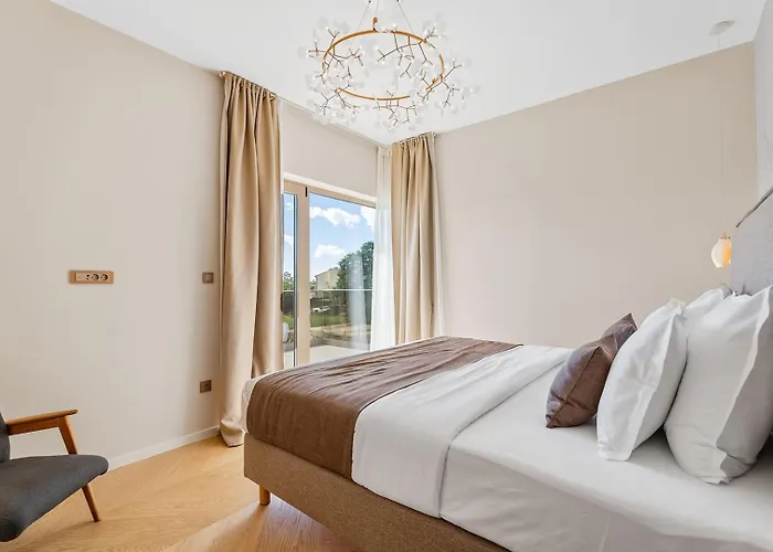 Vila Veluri With 4 Bedrooms And Heated Pool *